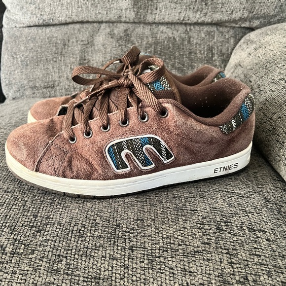 Men’s Etnies sneakers - Picture 2 of 5